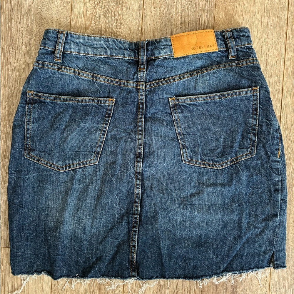 NOISY MAY Denim mini Jean skirt size small raw hem - Picture 3 of 7
